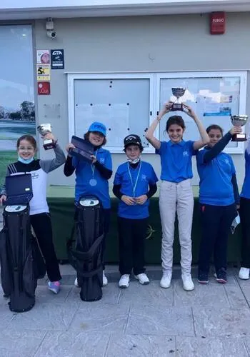 Alejandra Gil, la campeona de Andalucía Infantil de golf