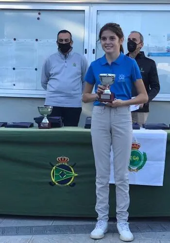 Alejandra Gil, la campeona de Andalucía Infantil de golf